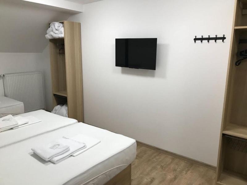 Sobe Zimmer Frei โปเชกา ภายนอก รูปภาพ